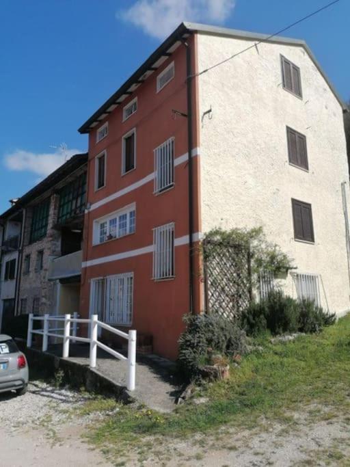 La Casa Sotto Il Pino Vila Torrebelvicino Exterior foto